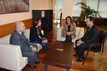 La consejera de Economía y el alcalde de Herencia abordan la aplicación del Plan Extraordinario por el Empleo 
