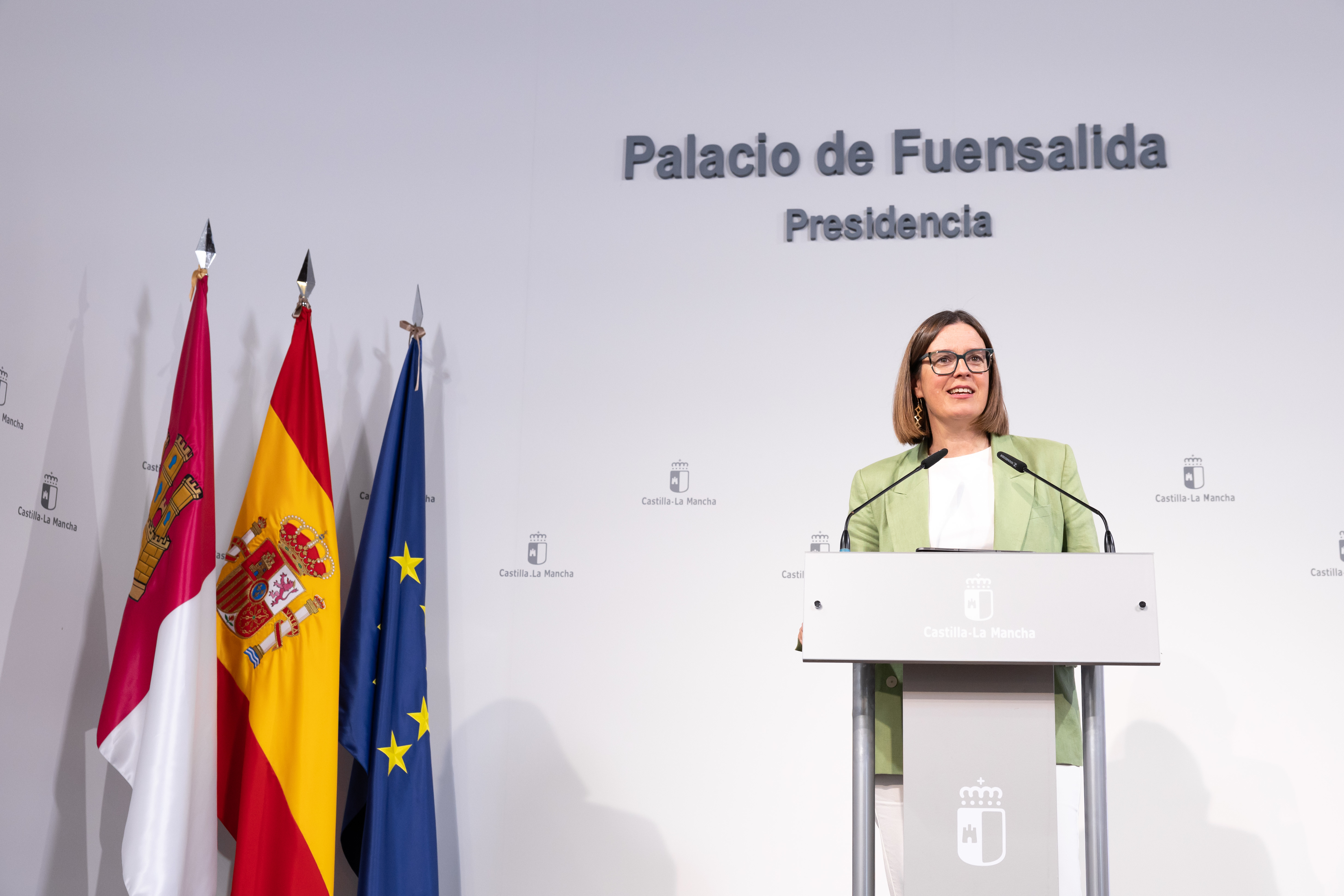Esther Padilla en rueda de prensa en el Palacio de Fuensalida tras un Consejo de Gobierno