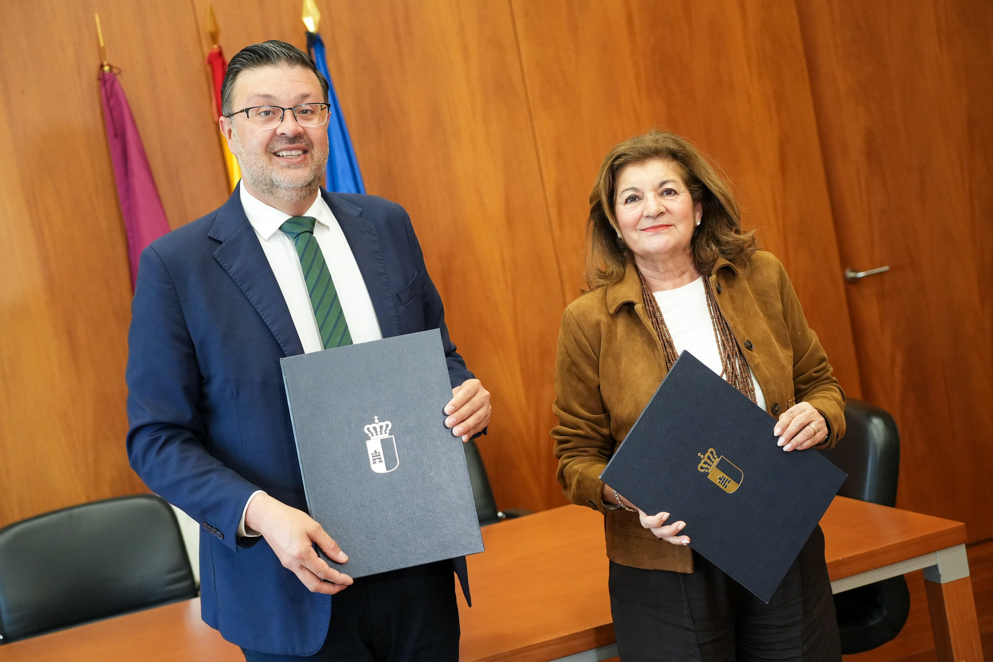 El Gobierno de Castilla-La Mancha ha renovado el convenio de colaboración con CMM para la promoción de la XXX edición de la Feria de Artes Escénicas y Música de la región, que se celebrará del 13 al 16 de abril en la ciudad de Albacete.