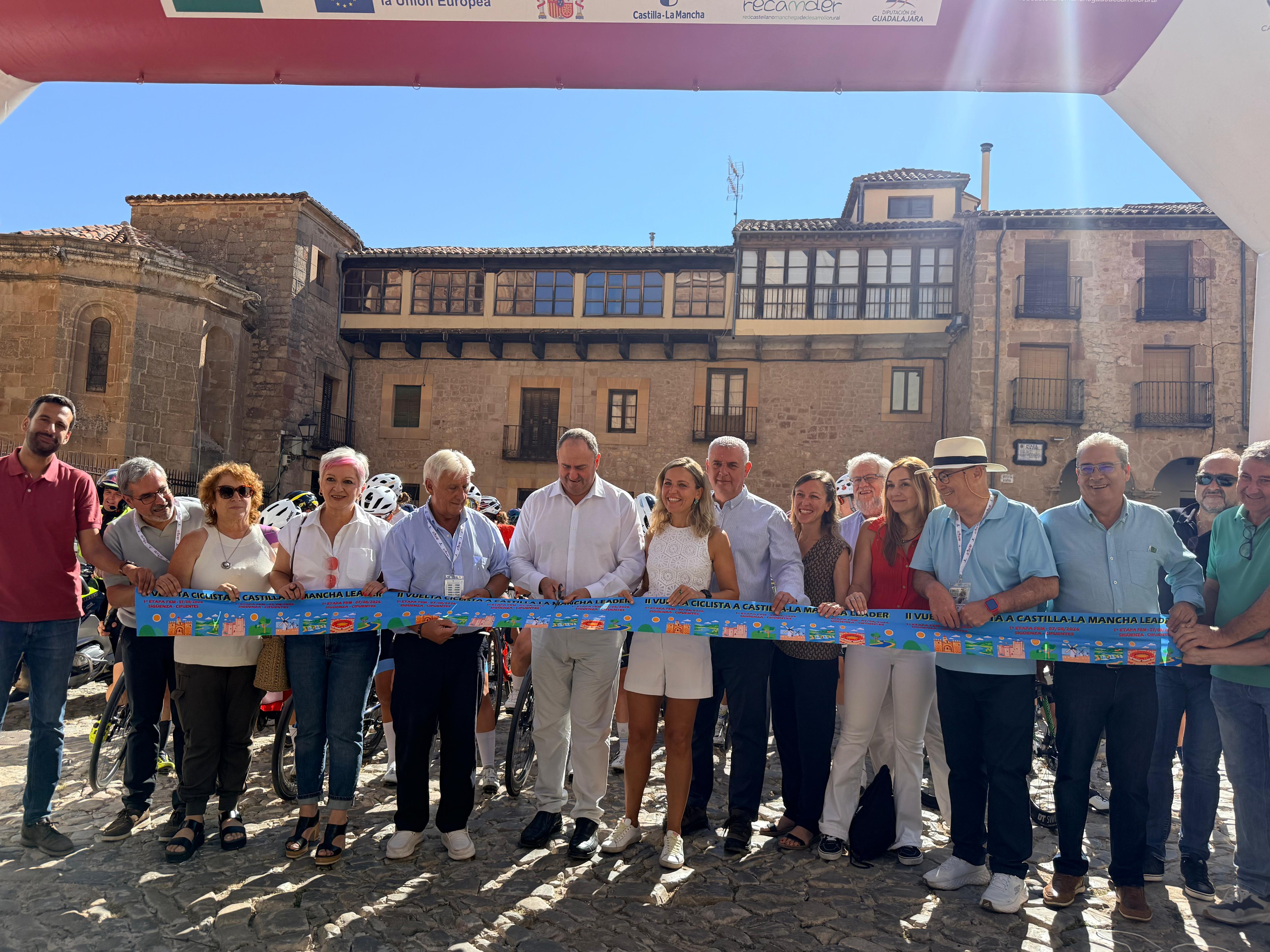 La II Vuelta Ciclista Castilla-La Mancha LEADER impulsa la igualdad y el desarrollo rural a través del deporte femenino 2 La II Vuelta Ciclista Castilla-La Mancha LEADER impulsa la igualdad y el desarrollo rural a través del deporte femenino