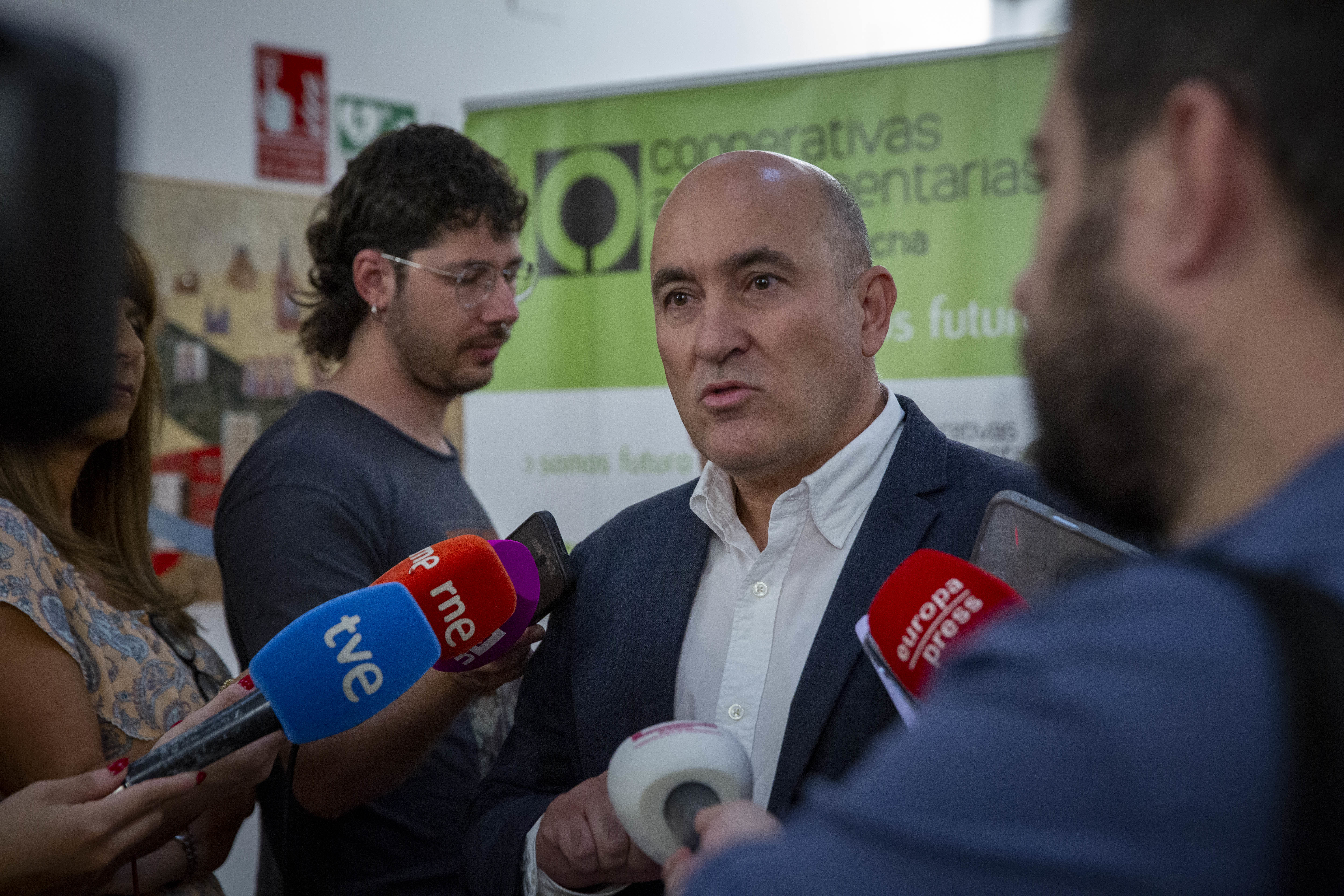 La Junta abonará este viernes otros 5,5 millones a 223 jóvenes incorporados al campo 1 El Gobierno regional abonará este viernes otros 5,5 millones a 223 jóvenes incorporados al campo