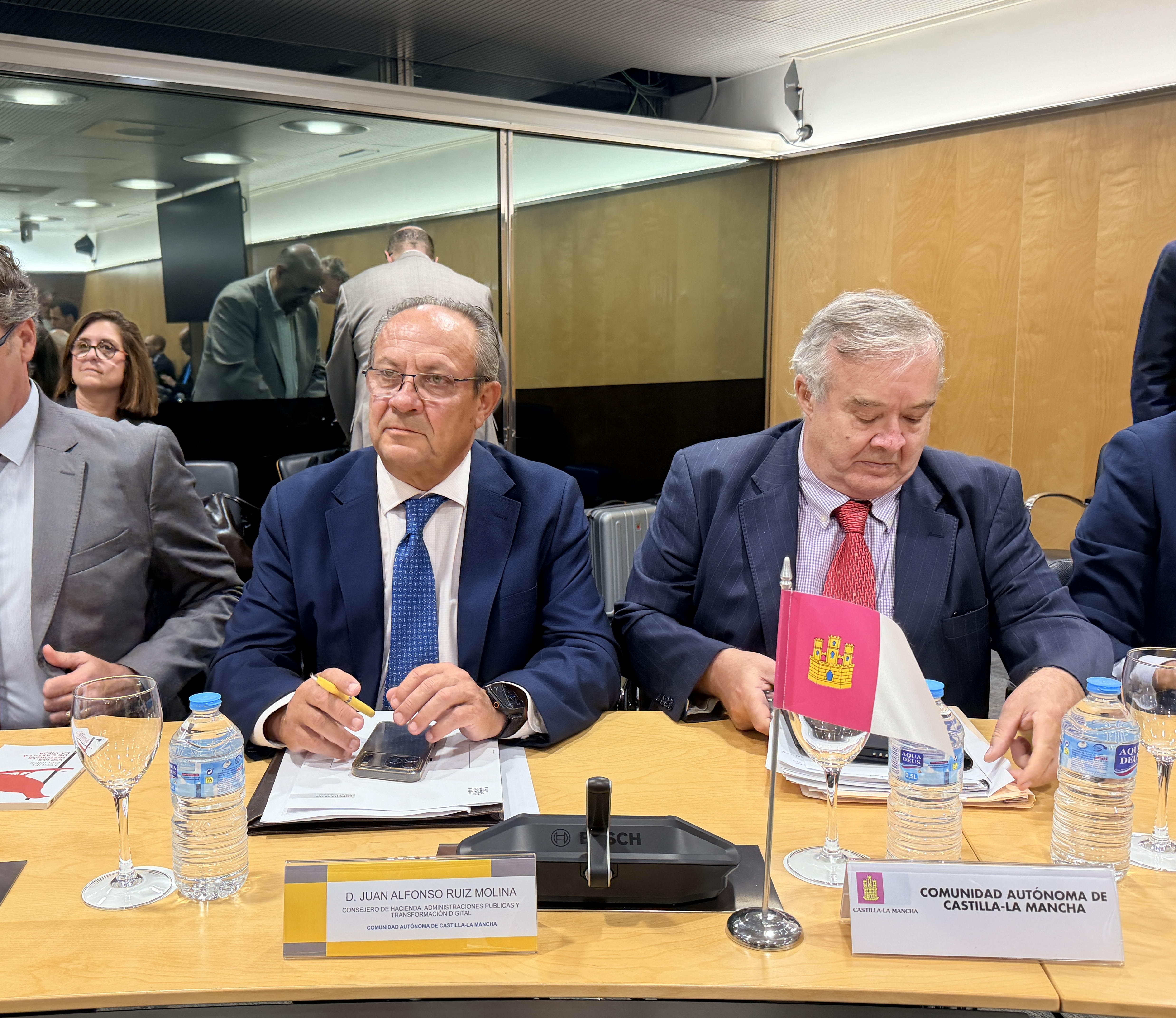 El Gobierno de CLM pide al ministro de Hacienda que se abstenga en la votación sobre financiación para que prevalezca la posición de los territorios 1 El Gobierno regional pide al ministro de Hacienda que se abstenga en la votación sobre financiación para que prevalezca la posición de los territorios