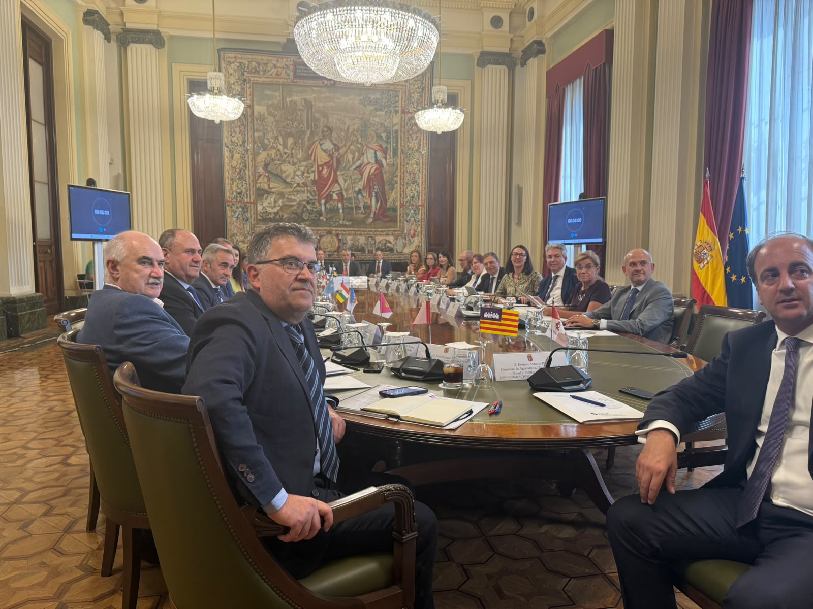 Castilla-La Mancha defiende una PAC adaptada al territorio, con ayudas más eficaces, menos burocracia y centrada en el relevo generacional 1 Castilla-La Mancha defiende una PAC adaptada al territorio, con ayudas más eficaces, menos burocracia y centrada en el relevo generacional
