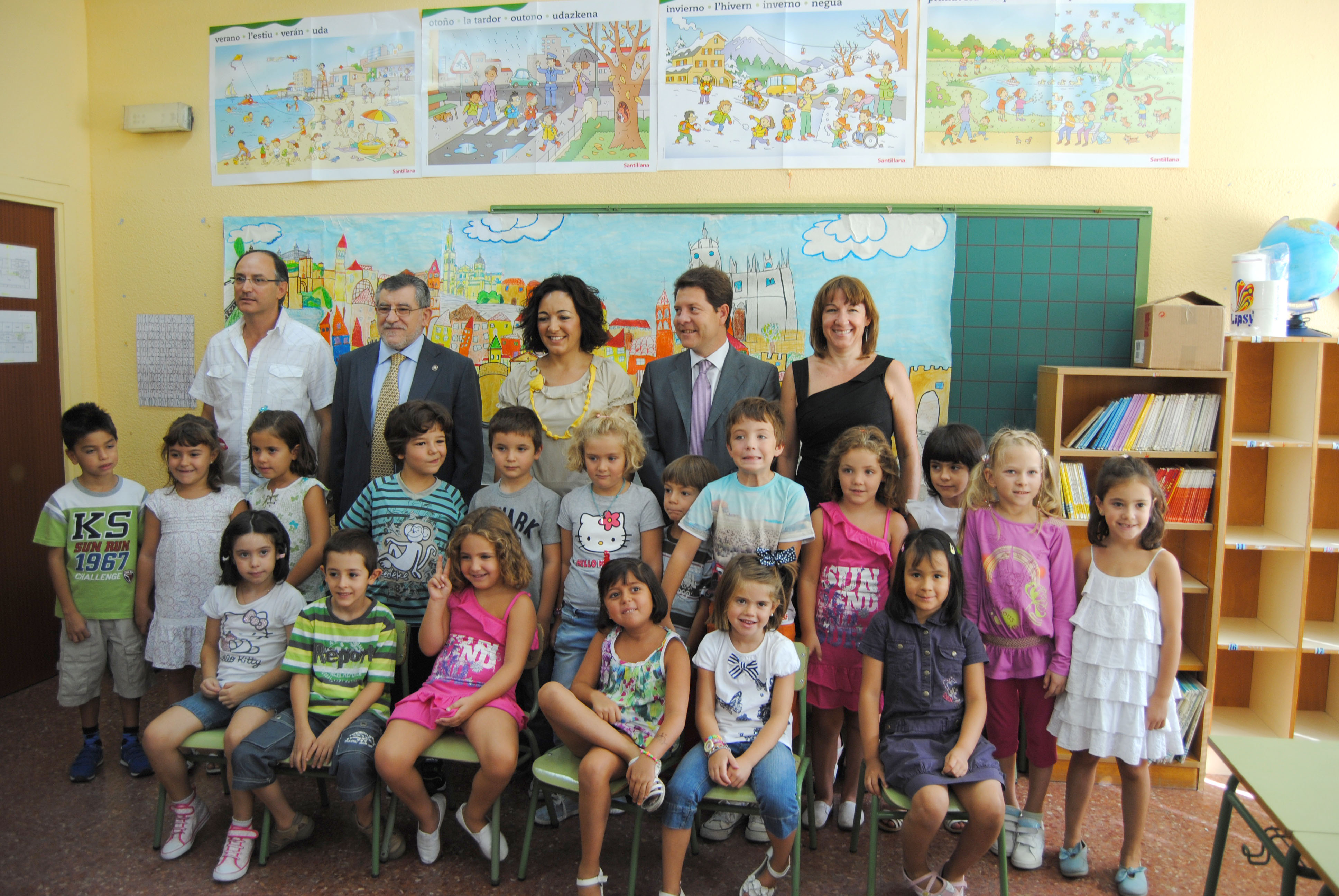 ángeles García Visitó Hoy El Cp Garcilaso De La Vega En Toledo Gobierno De Castilla La Mancha