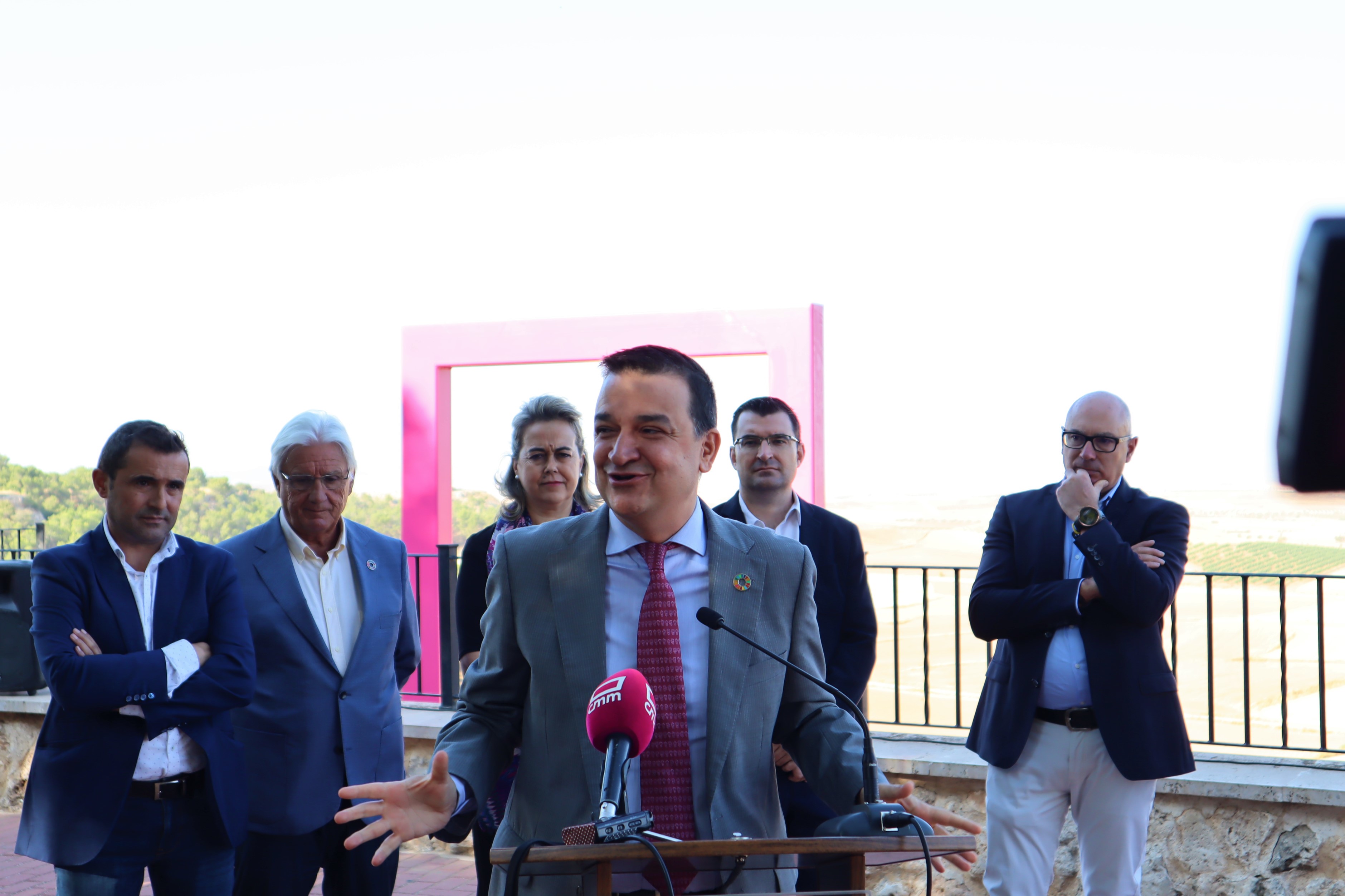 El Gobierno de Castilla-La Mancha reafirma su compromiso con los grupos ...