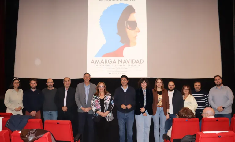 El Gobierno de Castilla-La Mancha abre las puertas de la región a Pedro Almodóvar para volver a rodar en su tierra y seguir proyectándola al mundo