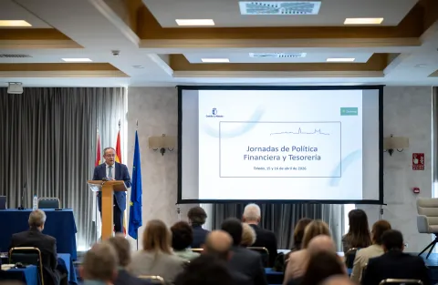 El consejero de Hacienda, Administraciones Públicas y Transformación Digital, Juan Alfonso Ruiz Molina, inaugura la Jornada Autonómica de Política Financiera