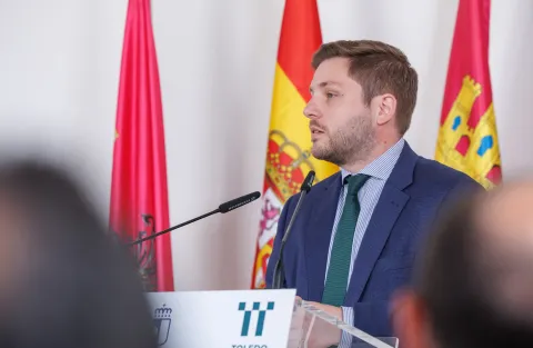 El Gobierno regional ensalza el consenso y el acuerdo tras la firma del convenio que va a permitir la remodelación de la estación de autobuses de Toledo