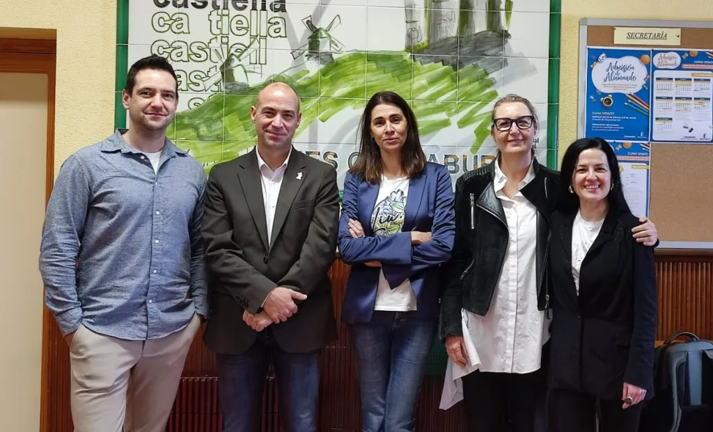 El Gobierno regional apuesta por la excelencia educativa e incrementa los centros referentes en materia de innovación en Formación Profesional