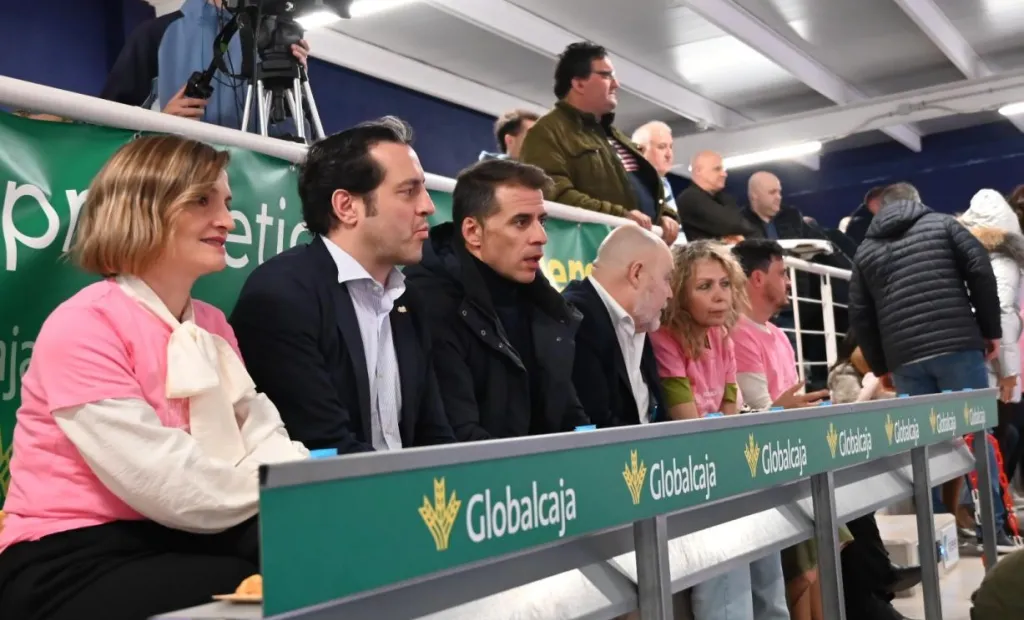 El Gobierno regional reafirma su apoyo a los clubes deportivos destinando un millón de euros para que promocionen el turismo en la Comunidad Autónoma