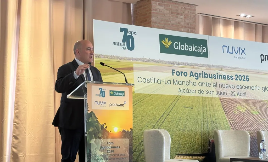 El Gobierno de Castilla-La Mancha ha subrayado su compromiso para seguir acompañando al sector agroalimentario con “políticas de apoyo a la modernización, el impulso a la innovación, con instrumentos para la mejora de la competitividad y con una visión muy clara: el sector agroalimentario es motor económico, social y territorial, especialmente en las zonas rurales que más necesitan oportunidades”.