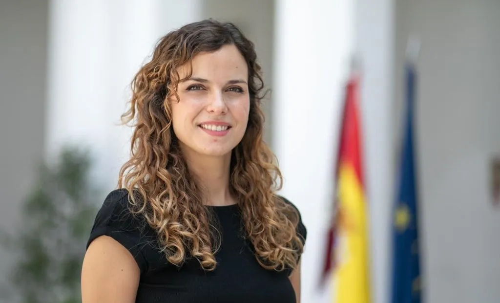 El Gobierno de Castilla-La Mancha, a través de la Dirección General de Asuntos Europeos, ha lanzado una nueva edición del Curso de Especialización en Unión Europea. Se trata de una iniciativa conjunta con el Centro de Estudios Europeos ‘Luis Ortega Álvarez’ de la UCLM. La inscripción para asistir a este curso para el personal funcionario o laboral equivalente está abierta desde el pasado 24 de marzo y hasta el 9 de abril.