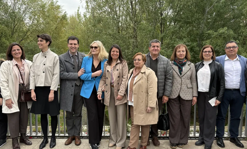 El Gobierno de Castilla-La Mancha ha reafirmado hoy, en el marco de la celebración estatal del Día Internacional del Pueblo Gitano, su compromiso con la igualdad, la inclusión y el reconocimiento institucional de la población gitana, en una jornada de especial valor simbólico y político que coincide con la reciente toma de conocimiento, por parte del Consejo de Gobierno, de la Estrategia Regional de Igualdad, Inclusión y Participación del Pueblo Gitano de Castilla-La Mancha 2026-2030.
