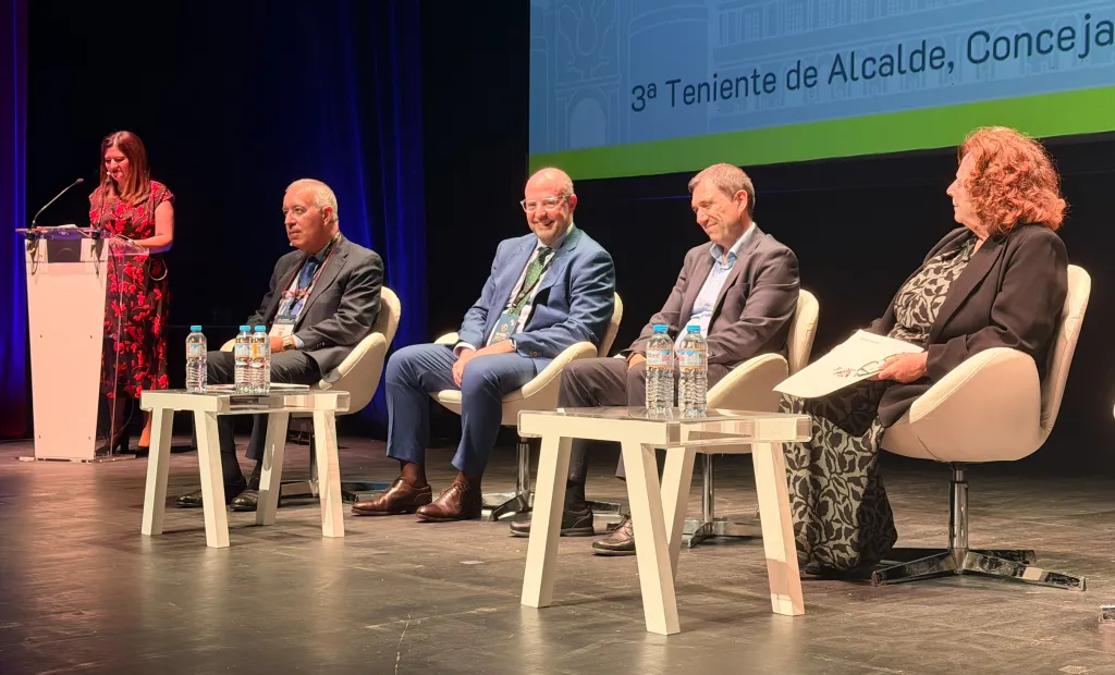 El director gerente del Servicio de Salud de Castilla-La Mancha (SESCAM), Alberto Jara, ha reivindicado hoy el papel de la gestión sanitaria como elemento clave para afrontar los desafíos actuales del sistema durante la inauguración de las XIV Jornadas Nacionales de SEDISA, que se celebran en Toledo bajo el lema ‘Gestión sanitaria en la nueva era: estrategia, innovación y tecnología’.