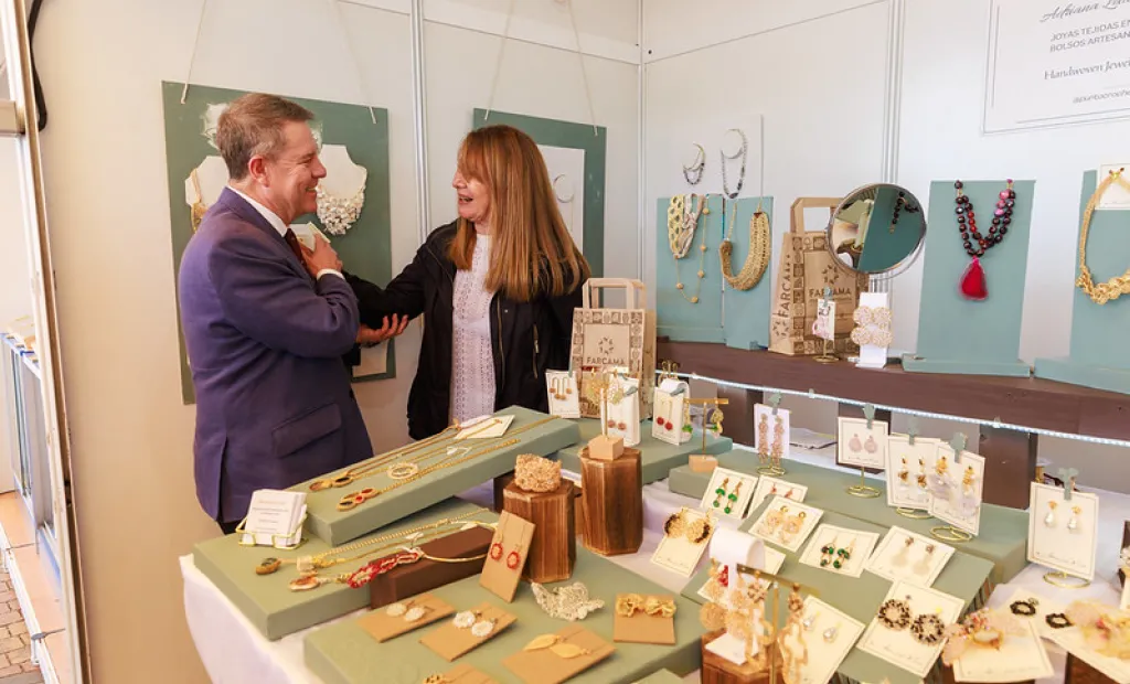 El jefe del Gobierno regional, Emiliano García-Page, inaugura, en Albacete, la feria ‘FARCAMA Primavera 2026’.