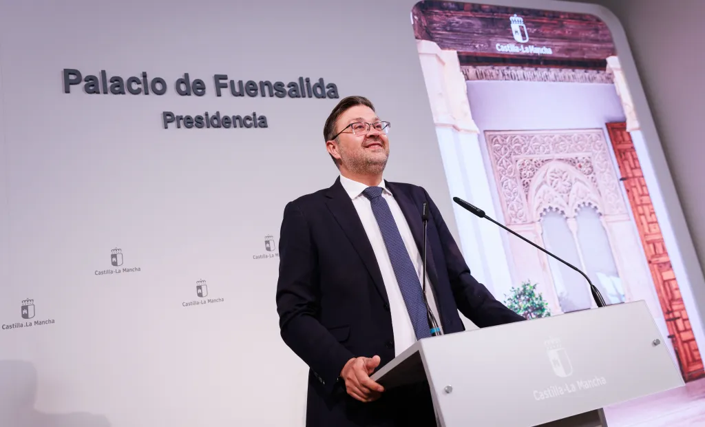 Amador Pastor en rueda de prensa en el Palacio de Fuensalida