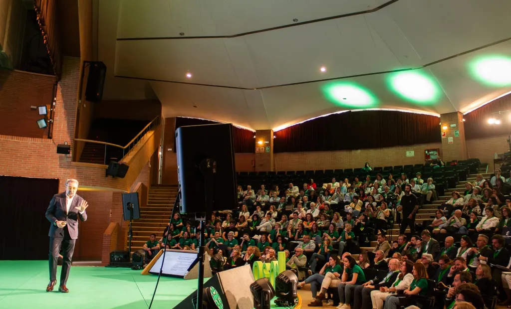 El consejero de Sanidad, Jesús Fernández Sanz, en las VI Jornadas de Innovación en Salud