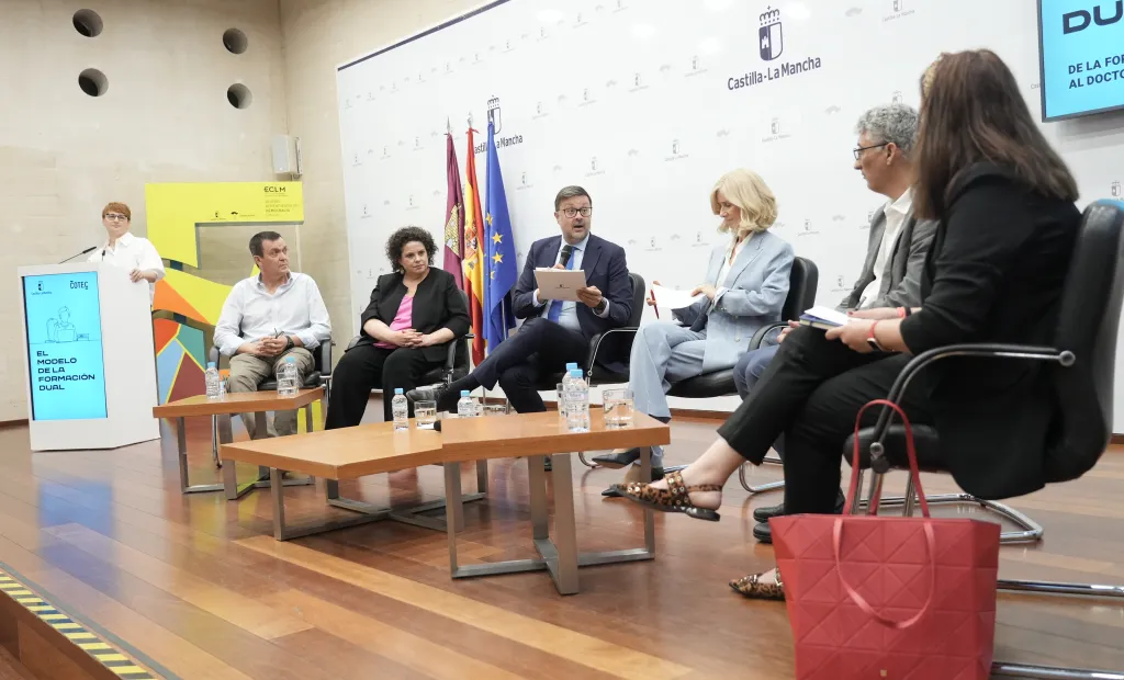 La Fundación COTEC y la Junta de Comunidades detallan en un informe los retos de la FP Dual y destacan su crecimiento en la región del 137%