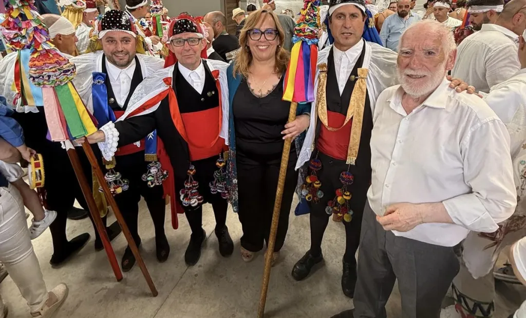 El Gobierno regional reafirma su compromiso con la fiesta de los ‘Pecados y danzantes’ de Camuñas (Toledo) como expresión de “fe, tradición y raíz”