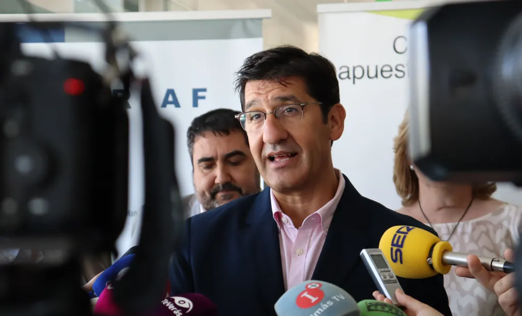 El Gobierno de Castilla-La Mancha aprueba una inversión de 13 millones de euros para los nuevos centros de salud de Manzanares, Ciudad Real y Albaladejo