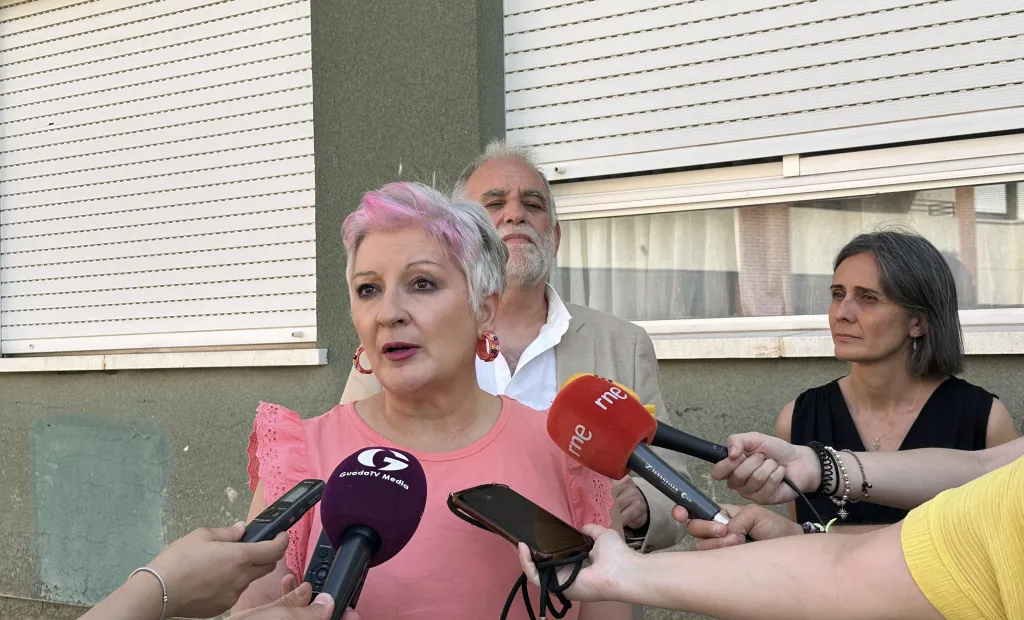 La delegada de la Junta y el delegado de Educación, Cultura y Deportes informan sobre las obras de mejora y acondicionamiento de los centros educativos