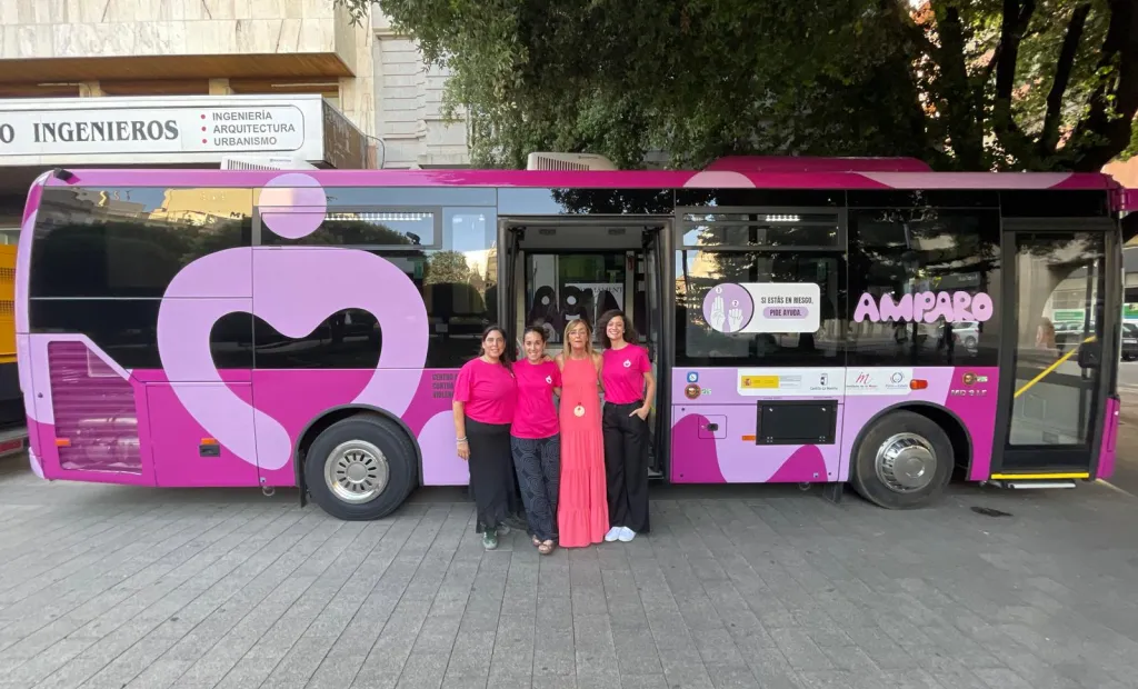Autobús de la Red Amparo en Albacete