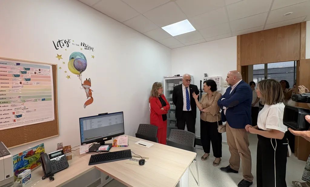 El Gobierno regional mejora la atención pediátrica en el Centro de Salud Manzanares 1 con un espacio más amplio, accesible y humanizado