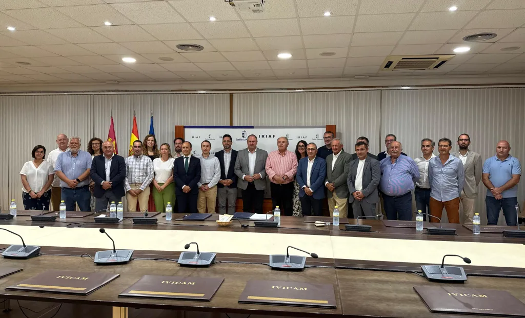 Hoy ha quedado constituida la Interprofesional del Pistacho de Castilla-La Mancha tras la firma del acta constituyente y sus estatutos