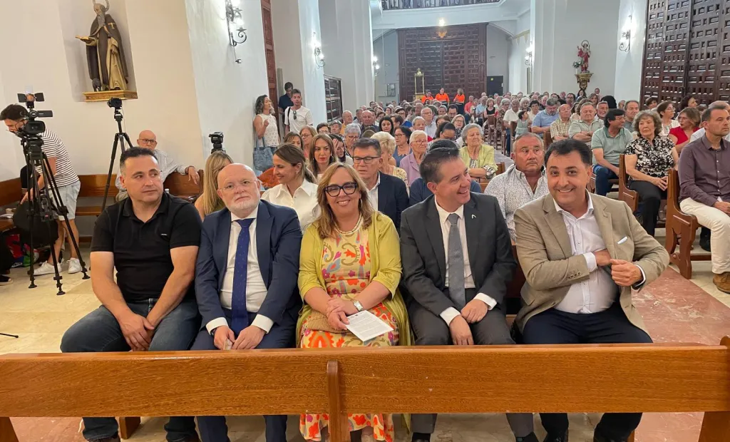 Carmen Teresa Olmedo en la bendición del órgano histórico de Lezuza