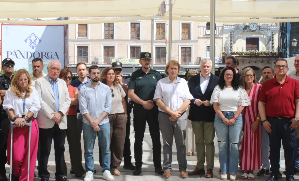 El Gobierno regional muestra sus condolencias a las familias de las víctimas por la “tragedia” del incendio forestal declarado en los Gallardos (Almería)