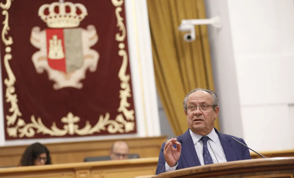 EL CONSEJERO DE HACIENDA, ADMINISTRACIONES PÚBLICAS Y TRANSFORMACIÓN DIGITAL HA COMPARECIDO EN EL PLENO DE LAS CORTES