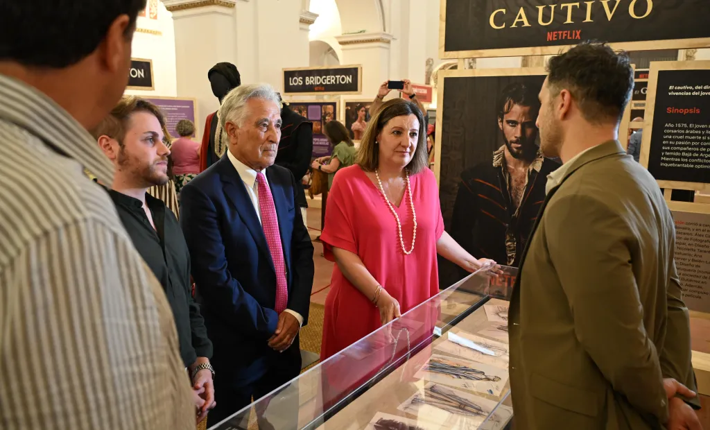 Patricia Franco ha visitado la exposición ‘Netflix en el Festival de Almagro’
