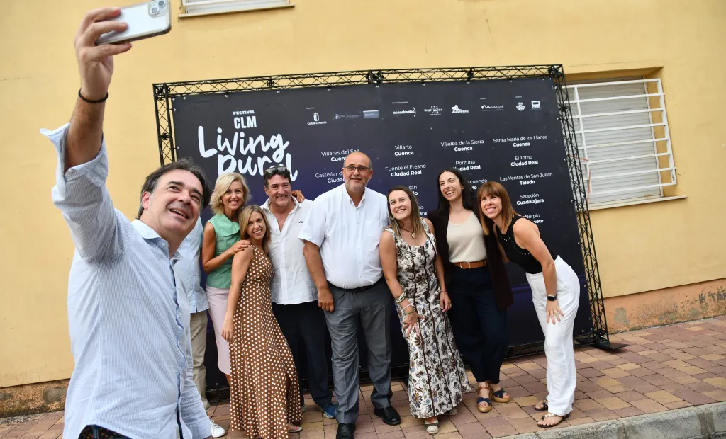 El vicepresidente primero ha participado en el festival Living Rural en Villalba de la Sierra
