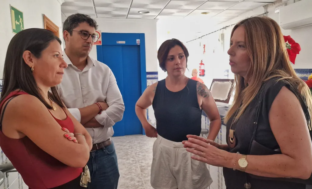 La consejera de Bienestar Social visita los recursos sociales de Granátula de Calatrava