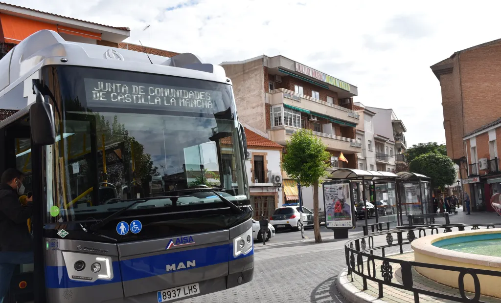 El Gobierno regional llega a los casi 1,5 millones de viajes bonificados en transporte público y amplía las ayudas para facilitar la movilidad