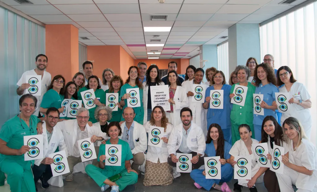 La Gerencia de Alcázar de San Juan recibe el primer premio por una innovadora técnica aplicada a la cirugía de catarata pediátrica