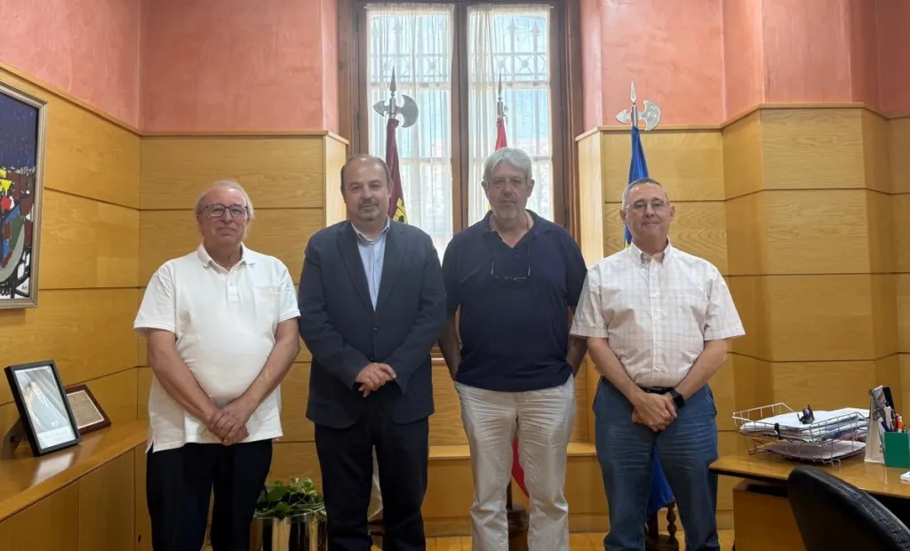 El Gobierno de Castilla-La Mancha y la Asociación Manuel Azaña estudian nuevas actuaciones en materia de memoria democrática