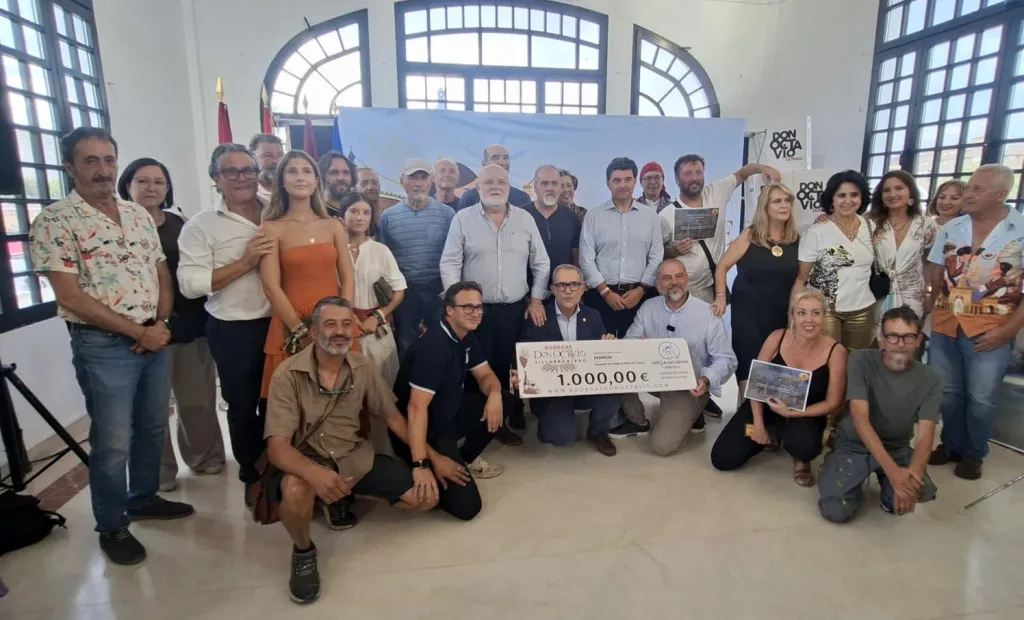 FOTO DE FAMILIA ENTREGA DE PREMIOS