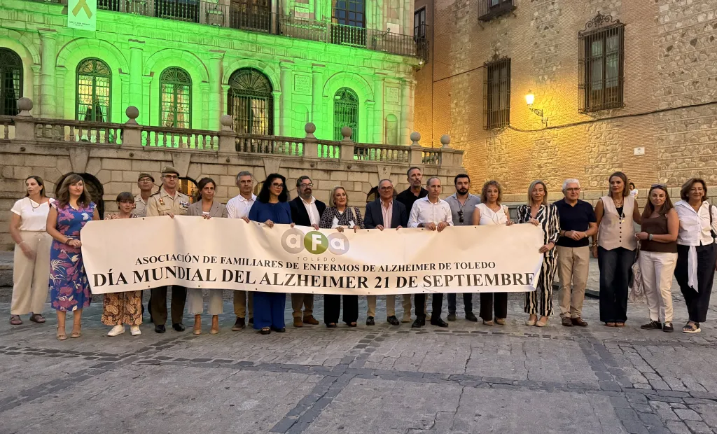 Castilla-La Mancha refuerza el compromiso con las personas con alzhéimer con recursos especializados y apoyo al movimiento asociativo