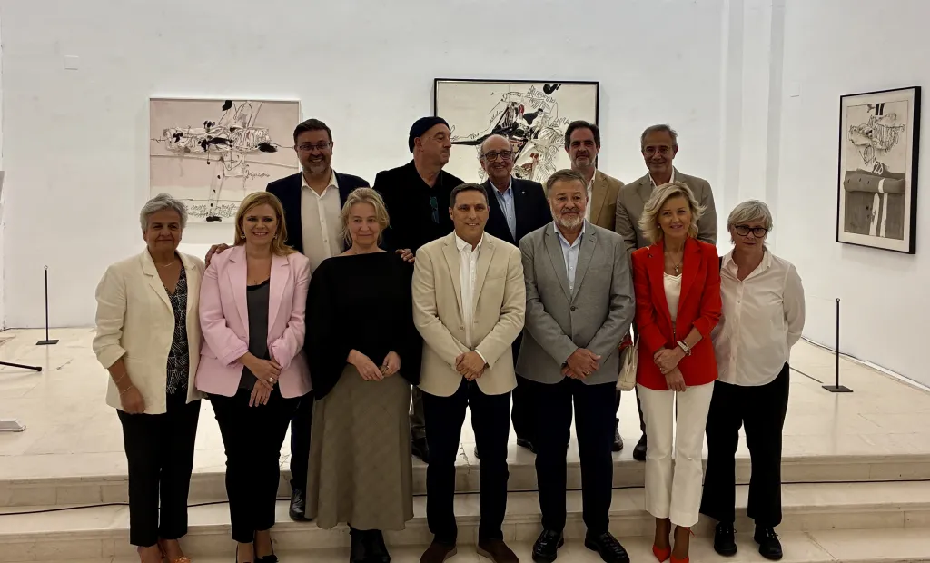 Amador Pastor en la inauguración de la exposición ‘Manolo Millares, rebelde’