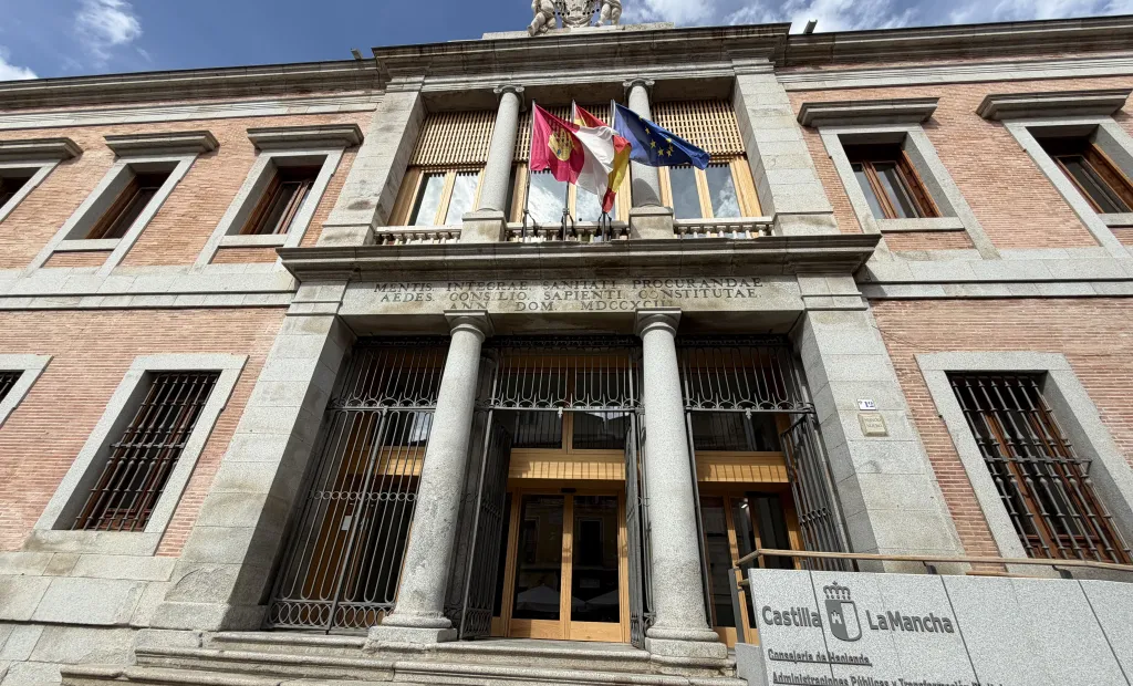 El Gobierno de Castilla-La Mancha concede 21 medallas individuales y 7 placas colectivas de Protección Civil