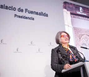La consejera de Desarrollo Sostenible, Mercedes Gómez, informa sobre el Plan de acción frente a la sobrepoblación de conejo de monte. (Fotos: D. Esteban González // JCCM)