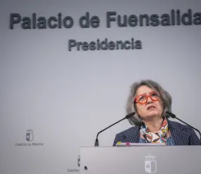 La consejera de Desarrollo Sostenible, Mercedes Gómez, ha informado del acuerdo alcanzado en Consejo de Gobierno por el que se autoriza el recurso contencioso-administrativo contra la inactividad del Ministerio para la Transición Ecológica y el Reto Demográfico en la revisión de las reglas de explotación del trasvase Tajo-Segura prevista en el Plan Hidrológico del Tajo 2022-2027.