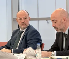 Íñigo Cortázar en la reunión sobre la carrera profesional