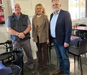Un momento de la visita a Vianos