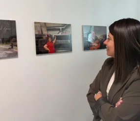 La consejera de Bienestar Social, Bárbara García Torijano, ha visitado el centro CIRENC de La Roda