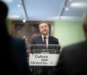 El presidente de Castilla-La Mancha, Emiliano García-Page, asiste a la devolución de los bienes artísticos incautados en las localidades de Yebes y Pareja por la dictadura franquista. En el Museo Diocesano de Arte Antiguo de Sigüenza