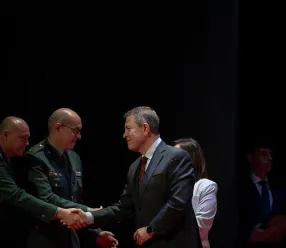El presidente de Castilla-La Mancha, Emiliano García-Page, asiste en Los Yébenes, a los premios ‘Agro Excelentes’