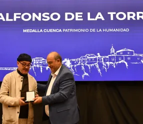 El vicepresidente primero del Gobierno regional, José Luis Martínez Guijarro, ha señalado hoy que el Ejecutivo autonómico pedirá el apoyo y colaboración al resto de administraciones y a las entidades relacionadas con el mundo de la cultura en la ciudad para conformar un grupo de trabajo que diseñe el futuro Museo de Bellas Artes de Cuenca.