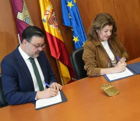 El Gobierno de Castilla-La Mancha ha renovado el convenio de colaboración con CMM para la promoción de la XXX edición de la Feria de Artes Escénicas y Música de la región, que se celebrará del 13 al 16 de abril en la ciudad de Albacete.